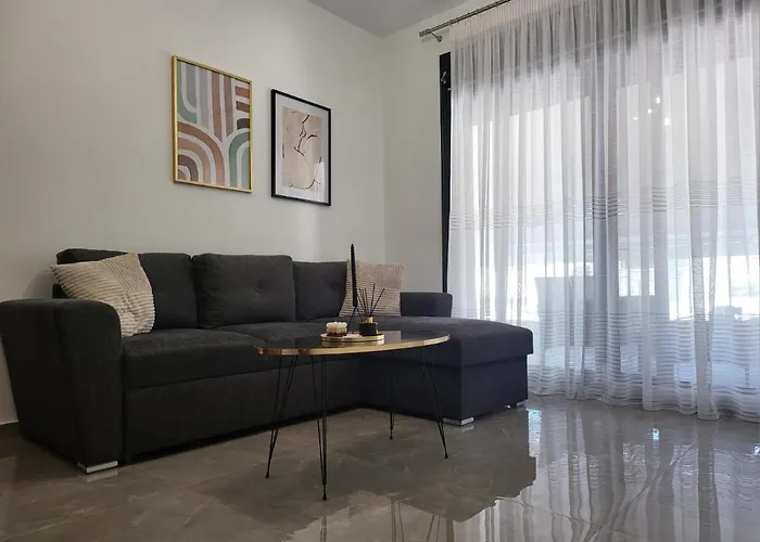 Thἕros Exceptional Néa Péramos